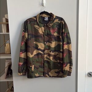 NWT NBA Chicago Bulls Camo Windbreaker